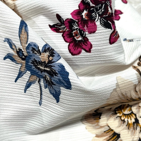 Ann Taylor Women's Pencil Skirt Size 12 Floral on Cream Print Lined Stretch - Picture 2 of 14